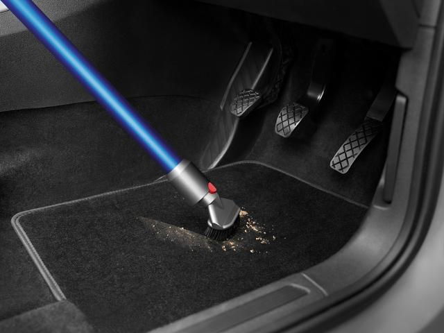 Deep vacuum cleaning car interior